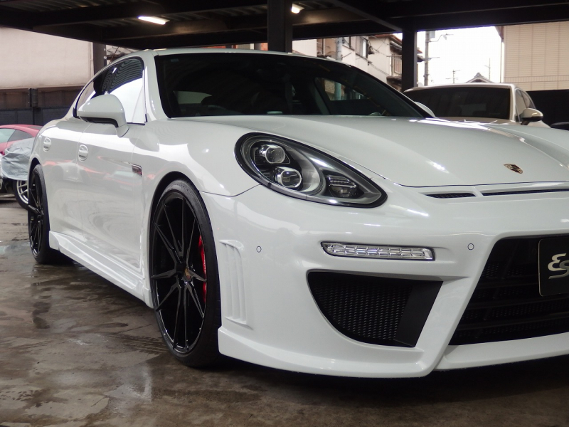 ポルシェ&nbsp;パナメーラ&nbsp;正規ディーラー車　2015yモデル　右ハンドル　EUR-GTエアロ　ES22インチアルミ　ESローダウンサス&nbsp;中古車