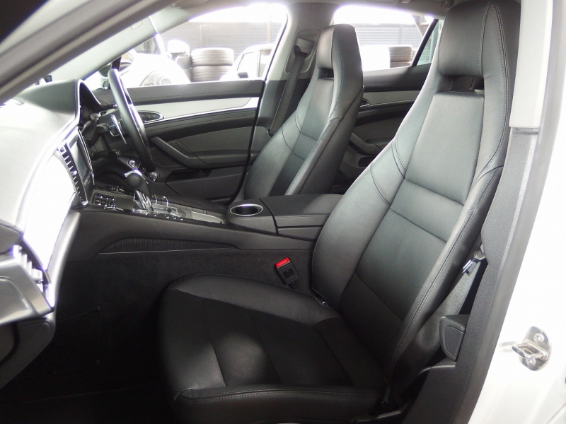 ポルシェ&nbsp;パナメーラ&nbsp;正規ディーラー車　2015yモデル　右ハンドル　EUR-GTエアロ　ES22インチアルミ　ESローダウンサス&nbsp;中古車