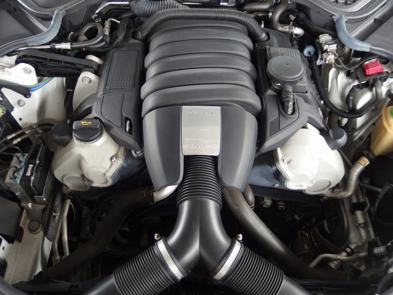 ポルシェ&nbsp;パナメーラ&nbsp;正規ディーラー車　2015yモデル　右ハンドル　EUR-GTエアロ　ES22インチアルミ　ESローダウンサス&nbsp;中古車