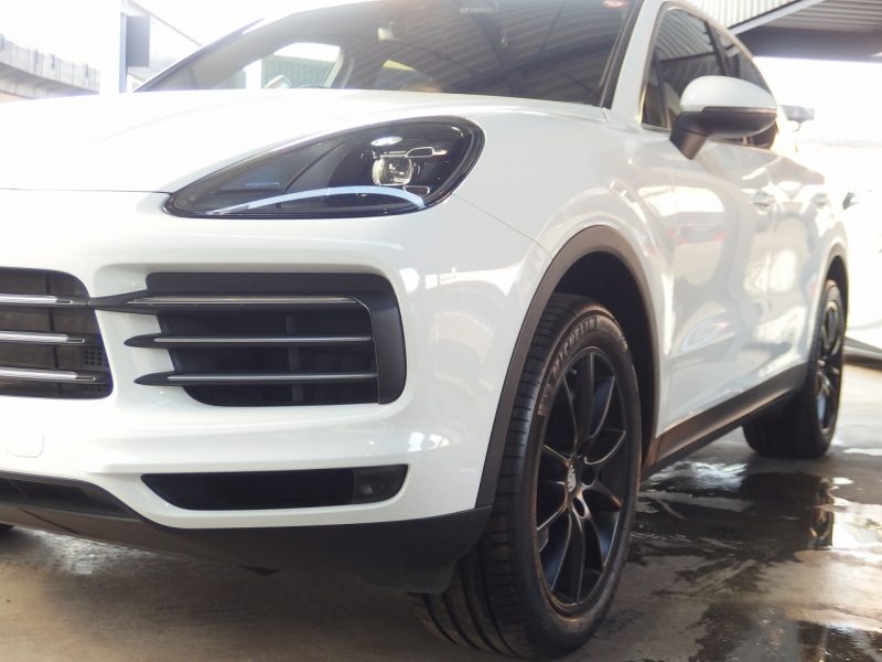 ポルシェ&nbsp;カイエン&nbsp;2019yモデル　正規ディーラー車　右ハンドル&nbsp;中古車
