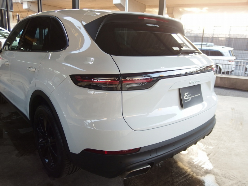 ポルシェ&nbsp;カイエン&nbsp;2019yモデル　正規ディーラー車　右ハンドル&nbsp;中古車