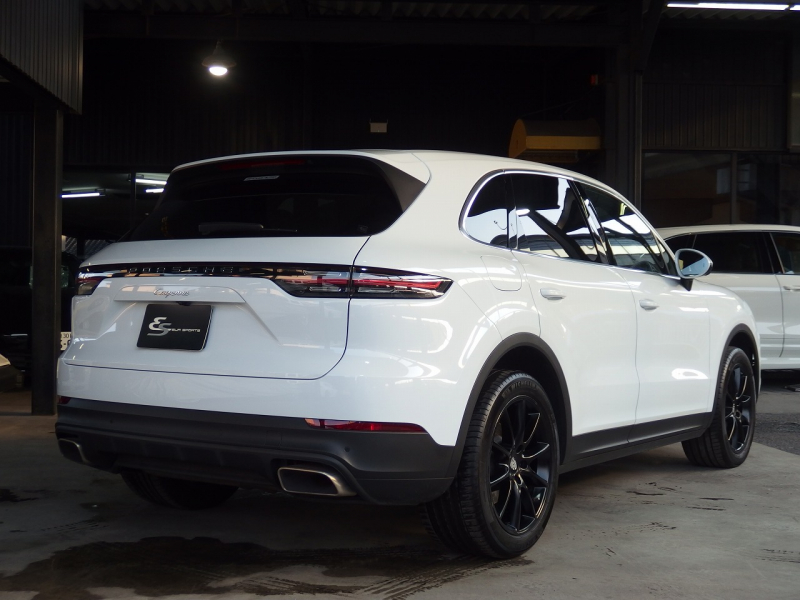 ポルシェ&nbsp;カイエン&nbsp;2019yモデル　正規ディーラー車　右ハンドル&nbsp;中古車