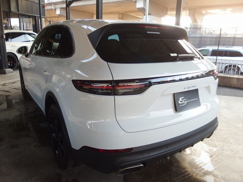 ポルシェ&nbsp;カイエン&nbsp;2019yモデル　正規ディーラー車　右ハンドル&nbsp;中古車