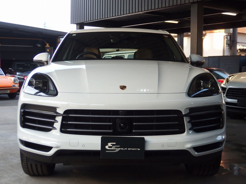 ポルシェ&nbsp;カイエン&nbsp;2019yモデル　正規ディーラー車　右ハンドル&nbsp;中古車