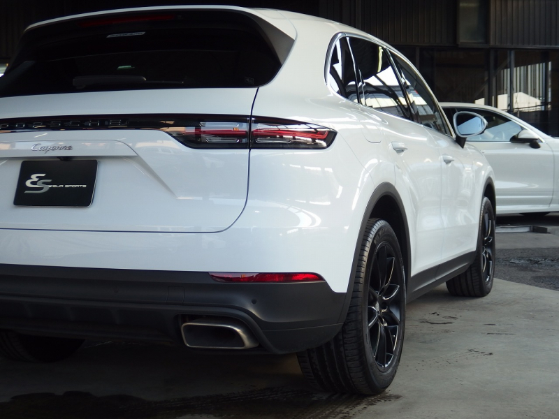 ポルシェ&nbsp;カイエン&nbsp;2019yモデル　正規ディーラー車　右ハンドル&nbsp;中古車