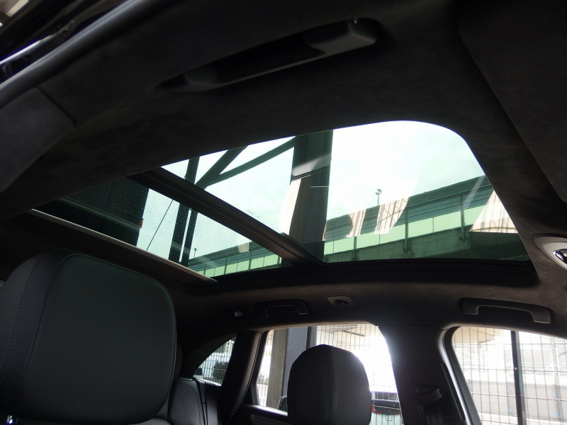 ポルシェ&nbsp;マカン&nbsp;ターボ　2016yモデル　正規ディーラー車　右ハンドル　EUR-GTエアロ　ES22インチアルミホイール　ESローダウンサス&nbsp;中古車