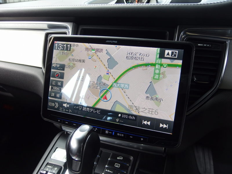 ポルシェ&nbsp;マカン&nbsp;ターボ　2016yモデル　正規ディーラー車　右ハンドル　EUR-GTエアロ　ES22インチアルミホイール　ESローダウンサス&nbsp;中古車