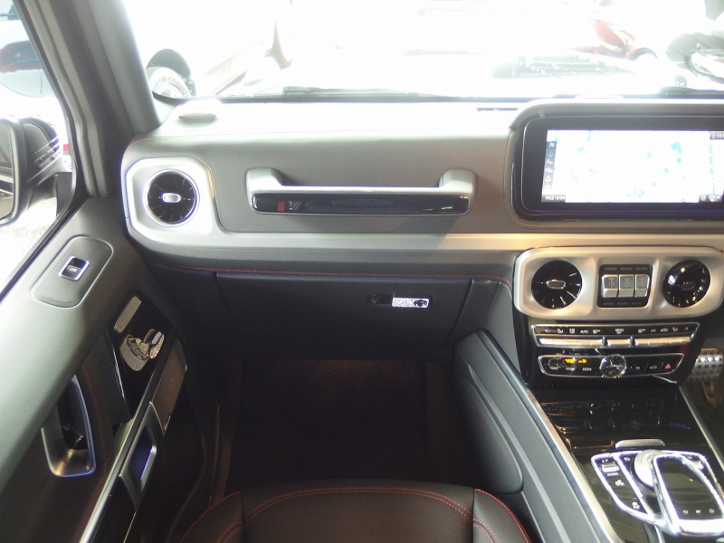 メルセデスベンツ&nbsp;Gクラス&nbsp;G400d　AMGライン　WALD24inアルミ　WALDフロントリップ　右ハンドル&nbsp;中古車