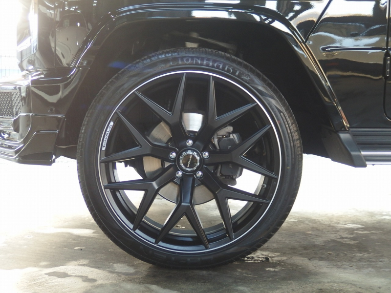 メルセデスベンツ&nbsp;Gクラス&nbsp;G400d　AMGライン　WALD24inアルミ　WALDフロントリップ　右ハンドル&nbsp;中古車