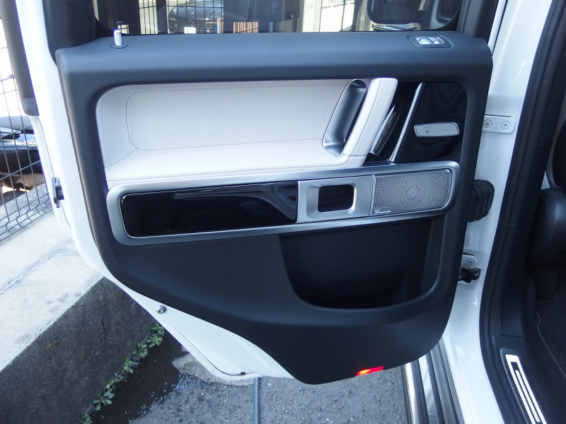 メルセデスベンツ&nbsp;Gクラス&nbsp;G400d　左ハンドル　AMGライン　マニュファクトゥーアプログラム　ホワイトレザー&nbsp;中古車