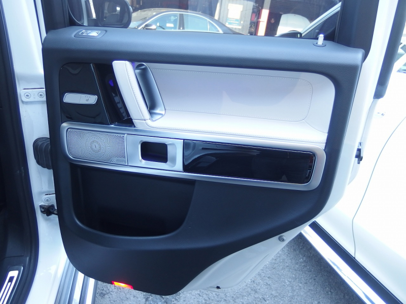 メルセデスベンツ&nbsp;Gクラス&nbsp;G400d　左ハンドル　AMGライン　マニュファクトゥーアプログラム　ホワイトレザー&nbsp;中古車