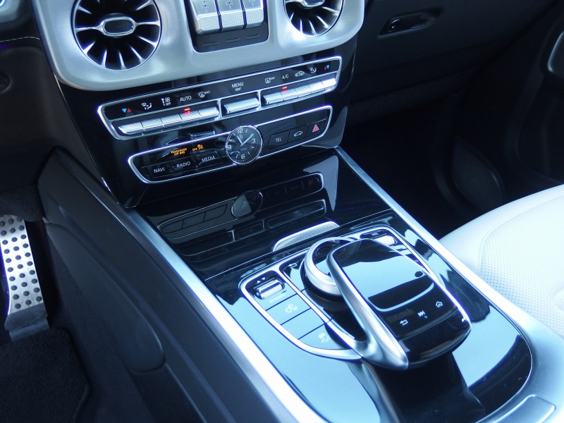 メルセデスベンツ&nbsp;Gクラス&nbsp;G400d　左ハンドル　AMGライン　マニュファクトゥーアプログラム　ホワイトレザー&nbsp;中古車