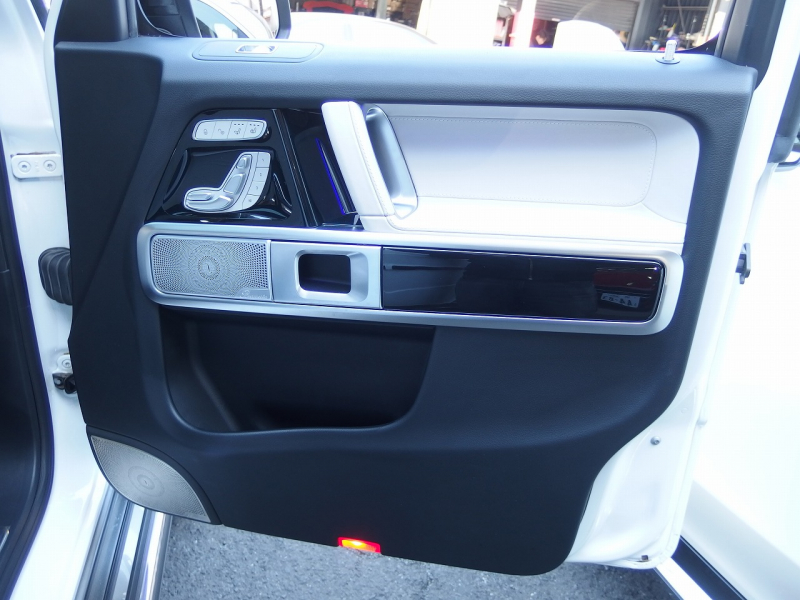 メルセデスベンツ&nbsp;Gクラス&nbsp;G400d　左ハンドル　AMGライン　マニュファクトゥーアプログラム　ホワイトレザー&nbsp;中古車