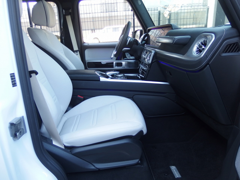 メルセデスベンツ&nbsp;Gクラス&nbsp;G400d　左ハンドル　AMGライン　マニュファクトゥーアプログラム　ホワイトレザー&nbsp;中古車