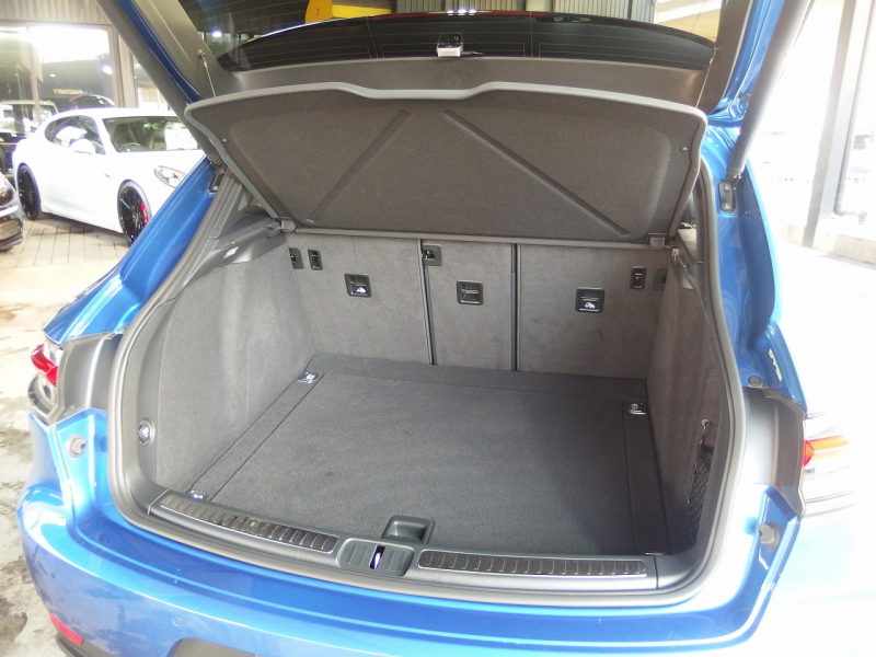 ポルシェ&nbsp;マカン&nbsp;S　正規ディーラー車　右ハンドル&nbsp;中古車