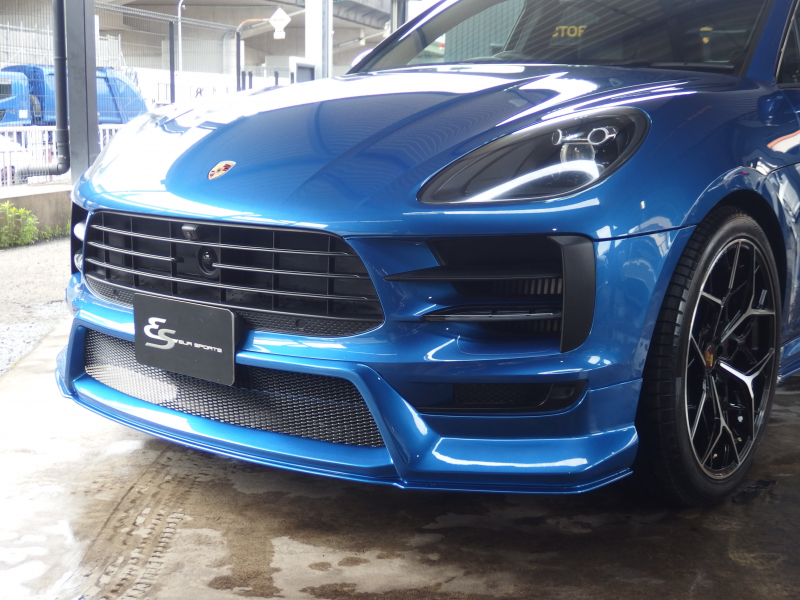 ポルシェ&nbsp;マカン&nbsp;S　PDK 　正規ディーラー車　右ハンドル　EUR-GTエアロキット　ES22インチアルミホイール　ESダウンサス&nbsp;中古車