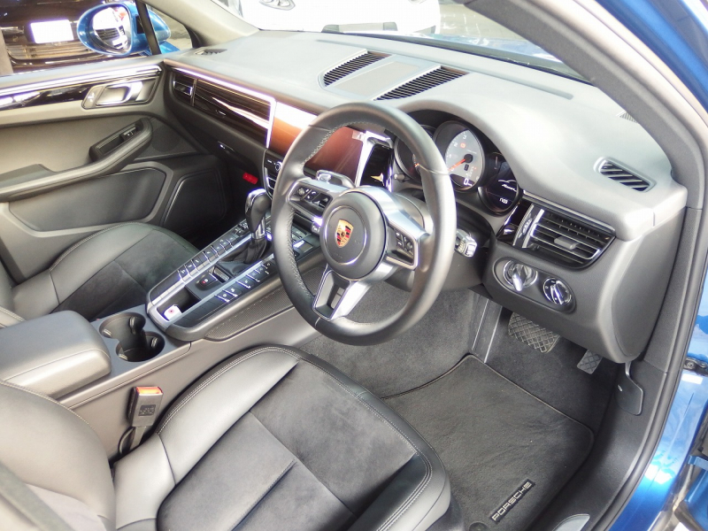 ポルシェ&nbsp;マカン&nbsp;S　正規ディーラー車　右ハンドル&nbsp;中古車