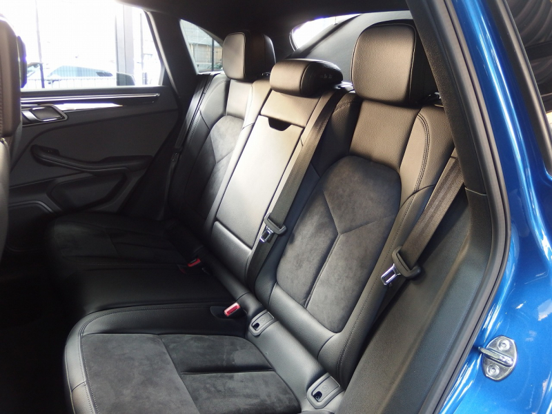 ポルシェ&nbsp;マカン&nbsp;S　正規ディーラー車　右ハンドル&nbsp;中古車