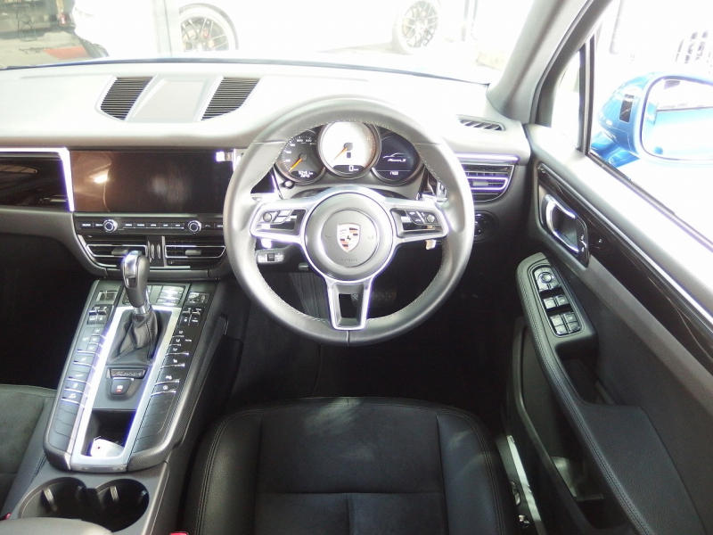 ポルシェ&nbsp;マカン&nbsp;S　正規ディーラー車　右ハンドル&nbsp;中古車