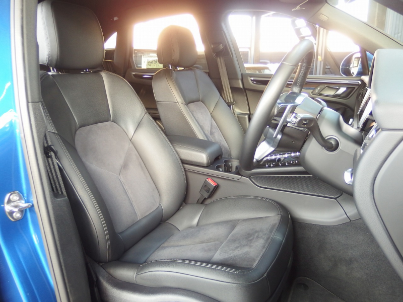 ポルシェ&nbsp;マカン&nbsp;S　正規ディーラー車　右ハンドル&nbsp;中古車