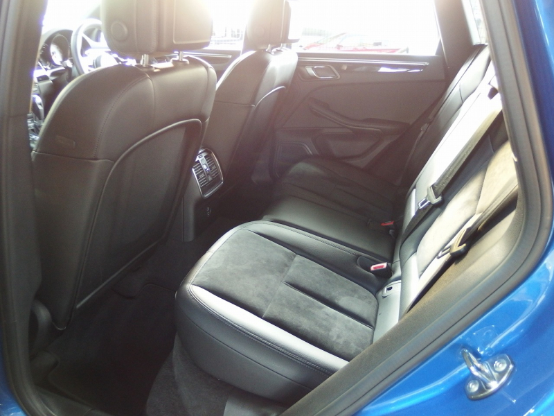 ポルシェ&nbsp;マカン&nbsp;S　正規ディーラー車　右ハンドル&nbsp;中古車