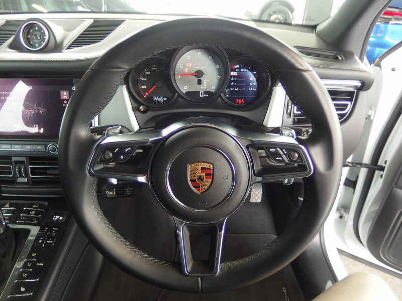 ポルシェ&nbsp;マカン&nbsp;S　正規ディーラー車　右ハンドル&nbsp;中古車