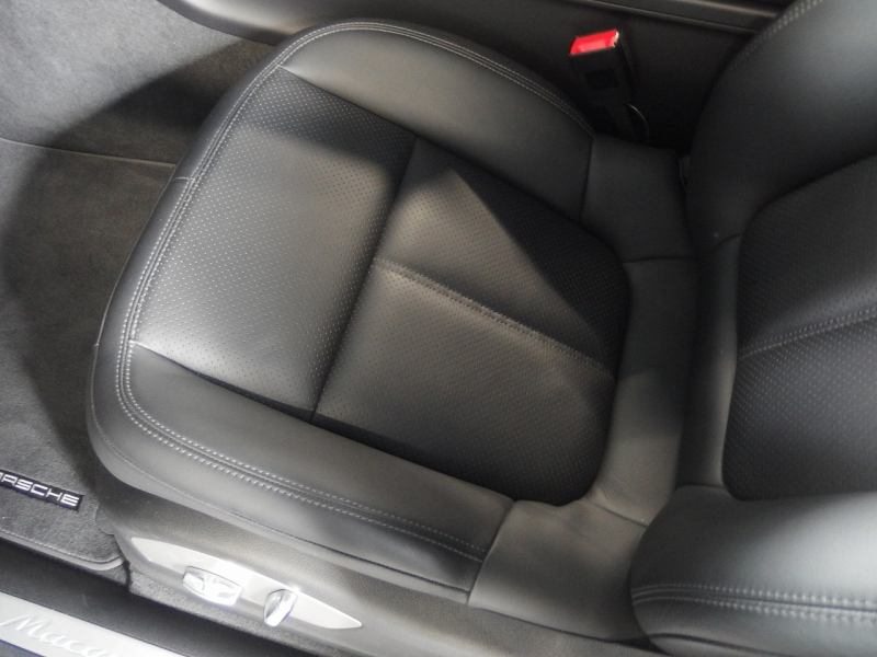 ポルシェ&nbsp;マカン&nbsp;S　正規ディーラー車　右ハンドル&nbsp;中古車