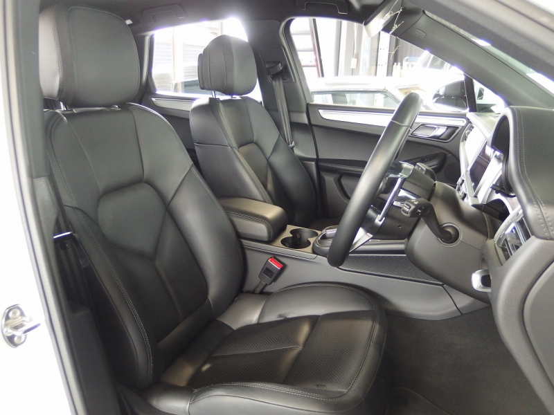 ポルシェ&nbsp;マカン&nbsp;S　正規ディーラー車　右ハンドル&nbsp;中古車