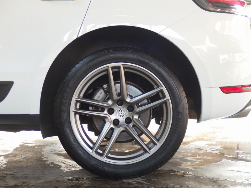 ポルシェ&nbsp;マカン&nbsp;S　正規ディーラー車　右ハンドル&nbsp;中古車