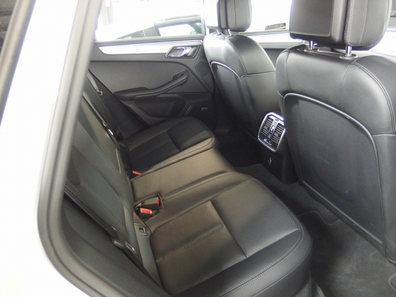 ポルシェ&nbsp;マカン&nbsp;S　正規ディーラー車　右ハンドル&nbsp;中古車