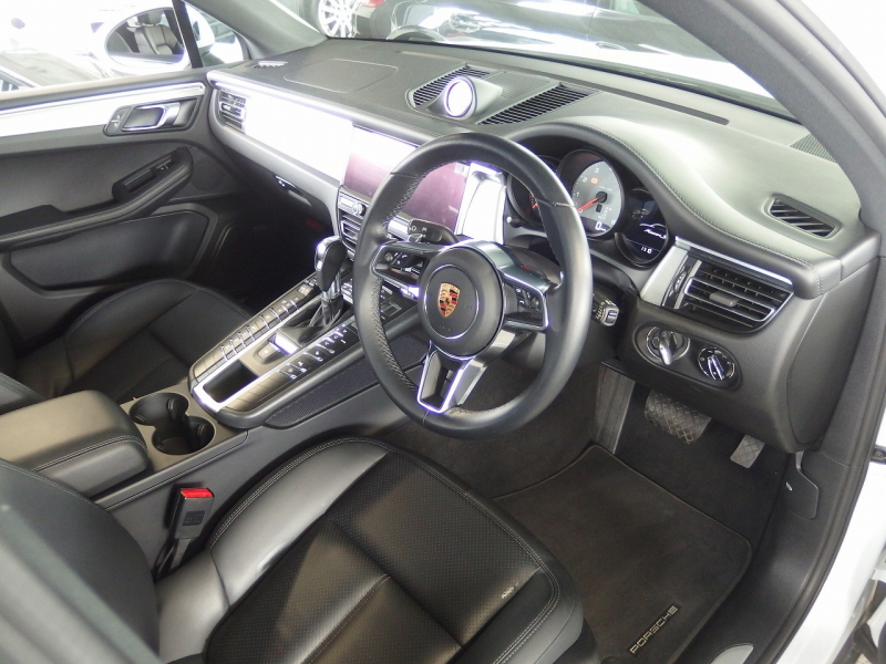 ポルシェ&nbsp;マカン&nbsp;S　正規ディーラー車　右ハンドル&nbsp;中古車