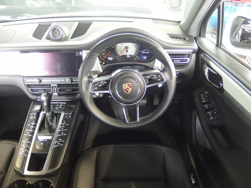 ポルシェ&nbsp;マカン&nbsp;S　正規ディーラー車　右ハンドル&nbsp;中古車