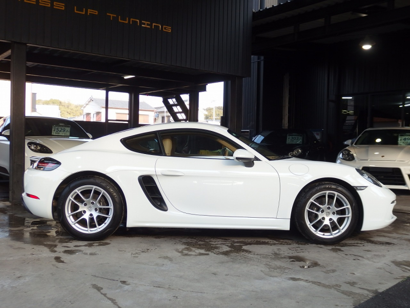 ポルシェ&nbsp;718 ケイマン&nbsp;正規ディーラー車　PDK　左ハンドル　正規&nbsp;中古車