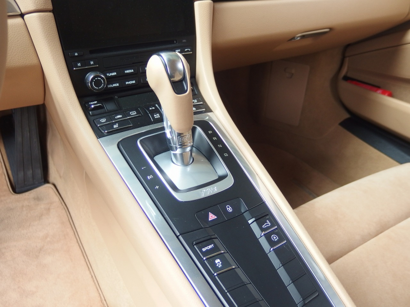 ポルシェ&nbsp;718 ケイマン&nbsp;正規ディーラー車　PDK　左ハンドル　正規&nbsp;中古車