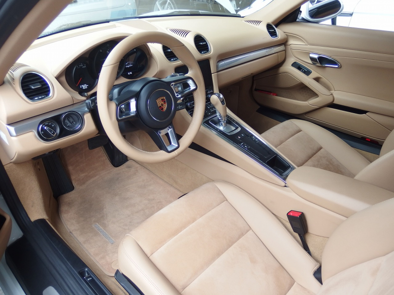 ポルシェ&nbsp;718 ケイマン&nbsp;正規ディーラー車　PDK　左ハンドル　正規&nbsp;中古車