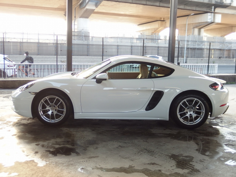 ポルシェ&nbsp;718 ケイマン&nbsp;正規ディーラー車　PDK　左ハンドル　正規&nbsp;中古車
