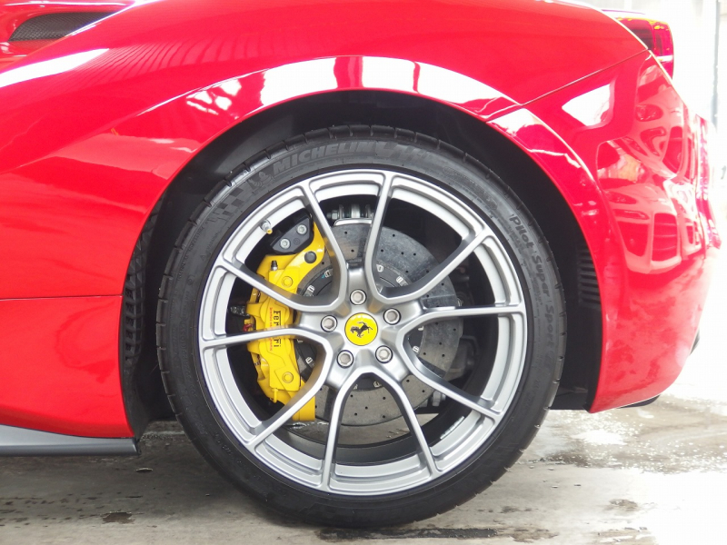 フェラーリ&nbsp;488GTB&nbsp;正規ディーラー車　左ハンドル　&nbsp;中古車