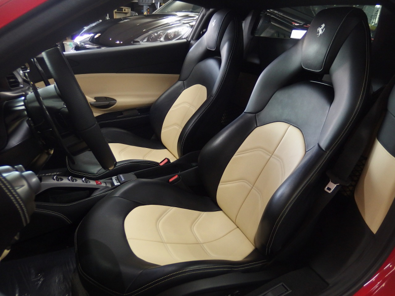 フェラーリ&nbsp;488GTB&nbsp;正規ディーラー車　左ハンドル　&nbsp;中古車