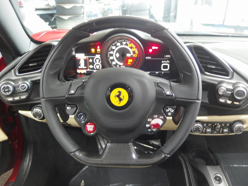 フェラーリ&nbsp;488GTB&nbsp;正規ディーラー車　左ハンドル　&nbsp;中古車