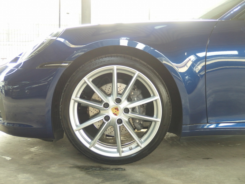 ポルシェ&nbsp;911(Type992)&nbsp;カレラ4　PDK　スポーツクロノ　レザーインテリア　シートヒーター&nbsp;中古車