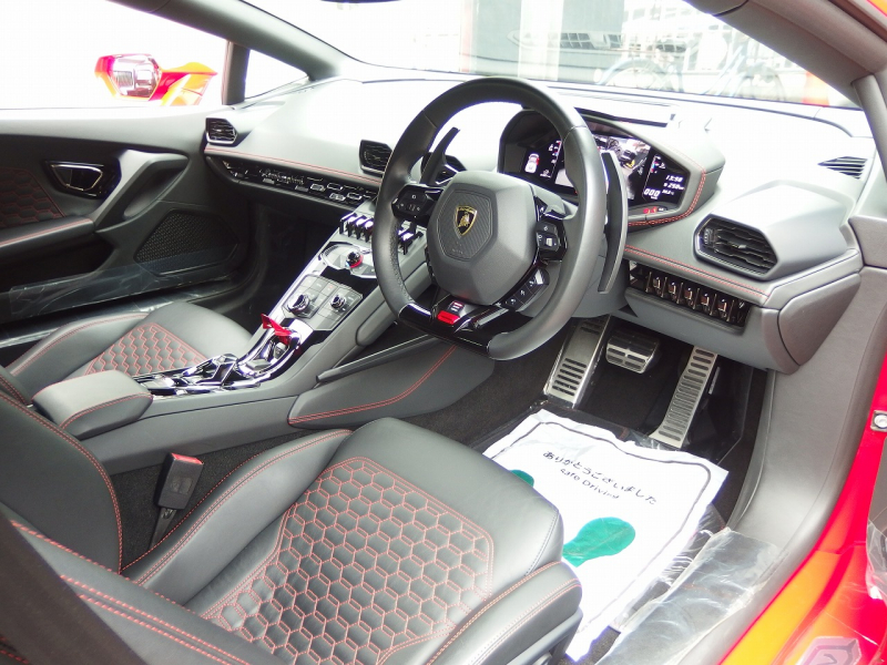ランボルギーニ&nbsp;ウラカン&nbsp;スパイダー　LP580-2　RWD　正規ディーラー車　右ハンドル&nbsp;中古車