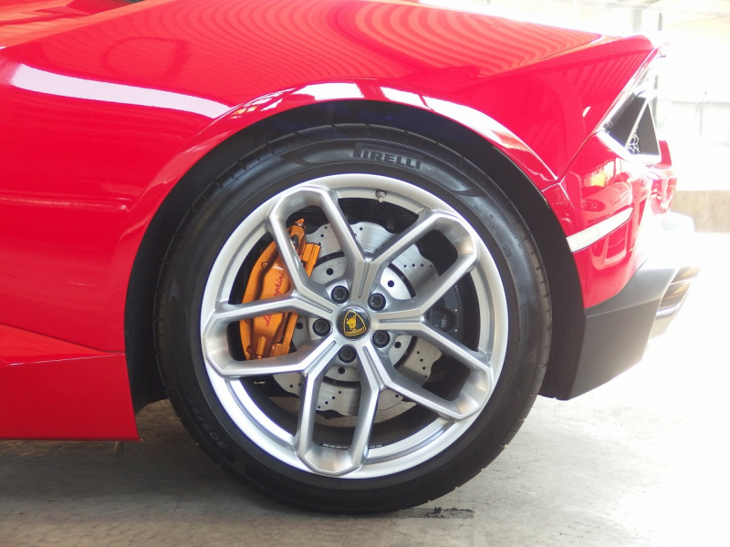 ランボルギーニ&nbsp;ウラカン&nbsp;スパイダー　LP580-2　RWD　正規ディーラー車　右ハンドル&nbsp;中古車