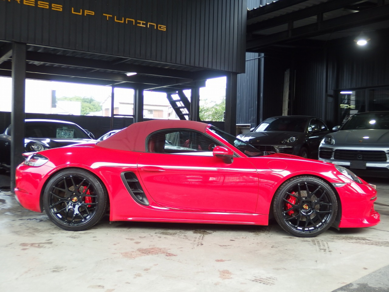 ポルシェ&nbsp;718 ボクスター&nbsp;PDK　正規ディーラー車　右ハンドル&nbsp;中古車