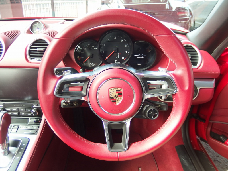 ポルシェ&nbsp;718 ボクスター&nbsp;PDK　正規ディーラー車　右ハンドル&nbsp;中古車