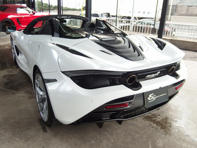 マクラーレン&nbsp;720S&nbsp;スパイダー　正規ディーラー車　左ハンドル　フロントリフトシステム&nbsp;中古車