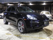 ポルシェ&nbsp;カイエン&nbsp;V6 ベースグレード　左ハンドル　サンルーフ&nbsp;中古車