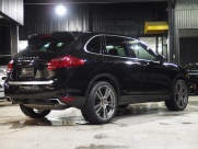 ポルシェ&nbsp;カイエン&nbsp;V6 ベースグレード　左ハンドル　サンルーフ&nbsp;中古車