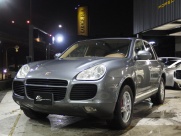 ポルシェ カイエン ターボ　ディーラー車　左ハンドル　エアサス　サンルーフ 中古車