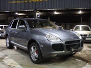 ポルシェ カイエン ターボ　ディーラー車　左ハンドル　エアサス　サンルーフ 中古車