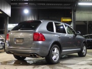 ポルシェ カイエン ターボ　ディーラー車　左ハンドル　エアサス　サンルーフ 中古車